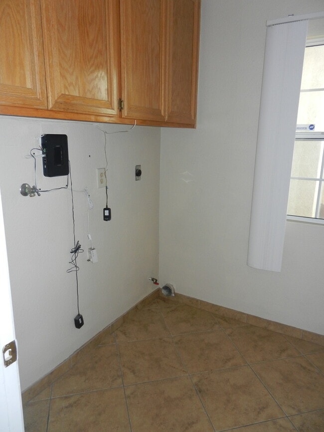 600 Waltz Rd in Perris, CA - Building Photo - Building Photo