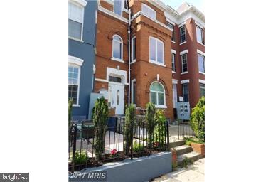 property at 32 Q St NW