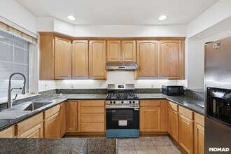 15 164th St SW in Bothell, WA - Foto de edificio - Building Photo