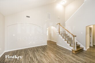 2764 Wood Stork Trail, Unit 221 in Orange Park, FL - Foto de edificio - Building Photo