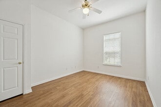 Fallbrook Ranch Apartments in Houston, TX - Building Photo - Building Photo