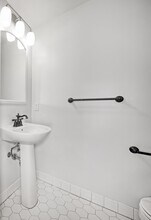 453 Albany Ct in West New York, NJ - Building Photo - Building Photo