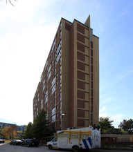 Dickinson Tower in Toronto, ON - Building Photo - Building Photo