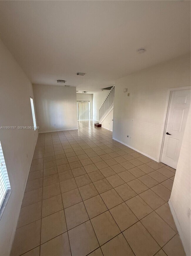 10776 NW 84th Ln in Doral, FL - Building Photo - Building Photo