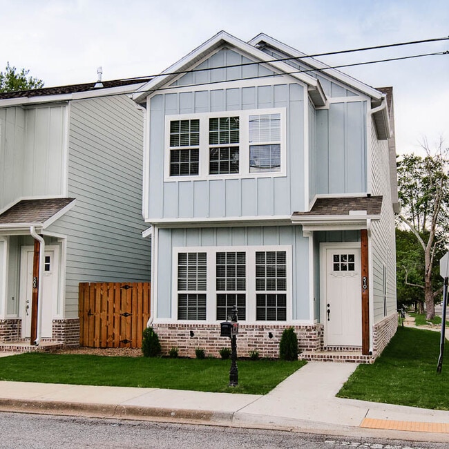 property at 510 W Persimmon St