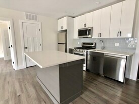 308 Belgrade Ave, Unit 303 in Boston, MA - Building Photo