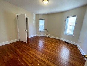 33 Dunlap St in Boston, MA - Building Photo - Building Photo