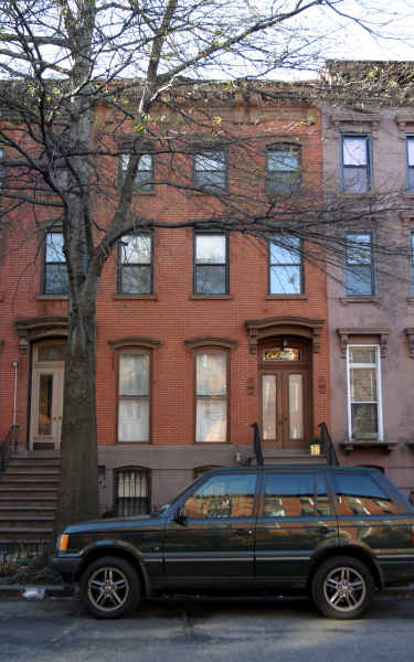 116 St. James Pl in Brooklyn, NY - Building Photo