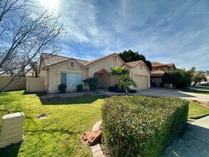 2353 W Hemlock Ct in Chandler, AZ - Building Photo - Building Photo