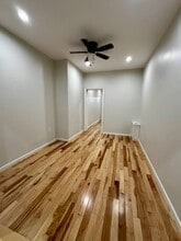53-52 72nd Pl in Queens, NY - Building Photo - Building Photo
