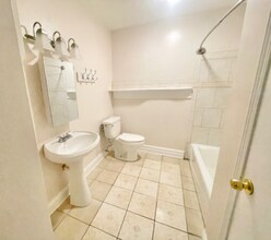 8531 Dinkins St in New Orleans, LA - Building Photo - Building Photo