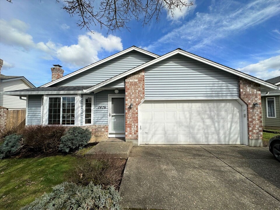 1476 SW 218th Terrace in Beaverton, OR - Building Photo
