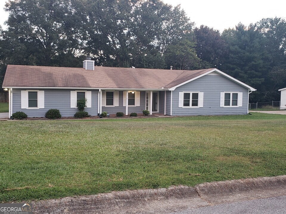 512 Greenview Ave SE in Conyers, GA - Building Photo