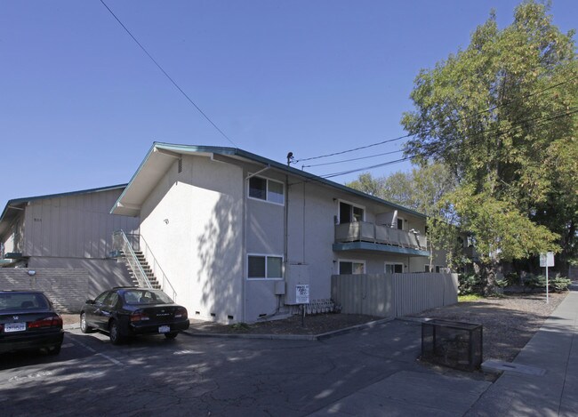 Sunridge Apartments in Sunnyvale, CA - Building Photo - Building Photo
