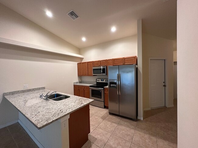 706 SE 4th Terrace in Cape Coral, FL - Building Photo - Building Photo