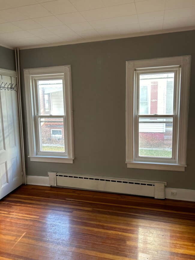 10 Holland St, Unit Apartment 2