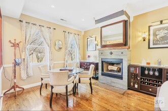 708 N Rockwell St, Unit Penthouse in Chicago, IL - Building Photo - Building Photo