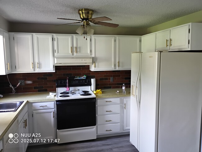 1580 Four Mile Dr, Unit 1580 Four Mile Dr in Williamsport, PA - Building Photo - Building Photo