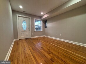 1122 W Hamburg St in Baltimore, MD - Building Photo - Building Photo