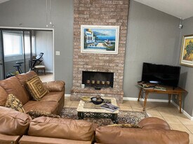 6614 Long Meadow Dr in Corpus Christi, TX - Building Photo