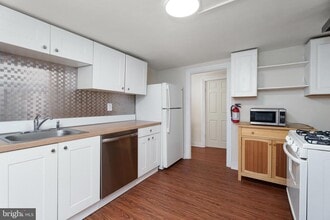 124 Washington Rd in Princeton, NJ - Building Photo - Building Photo