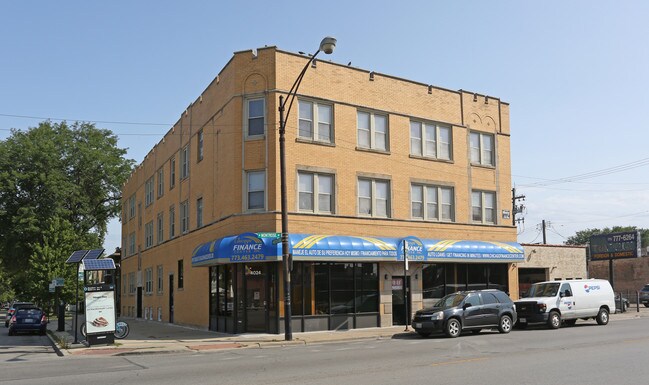4022 W Montrose Ave