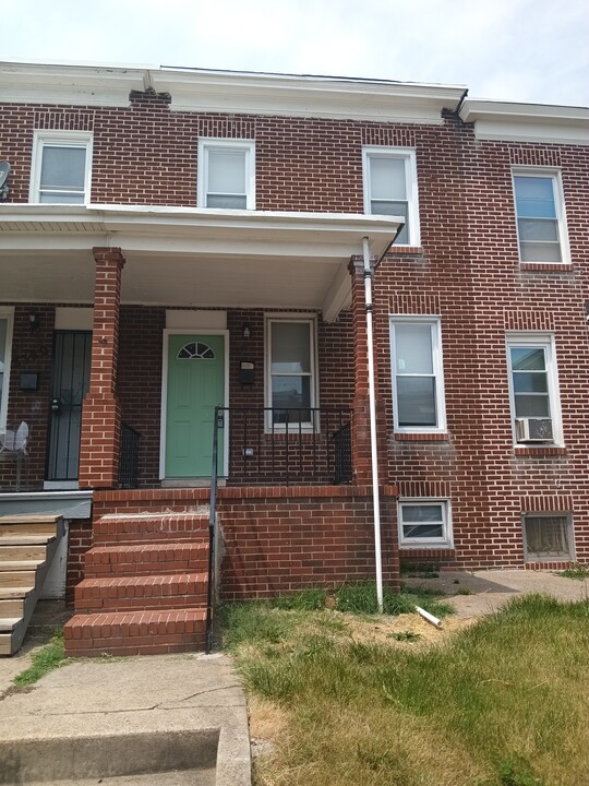 3322 Ravenwood Ave in Baltimore, MD - Building Photo