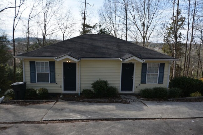 689 Highland Dr SW, Unit 687