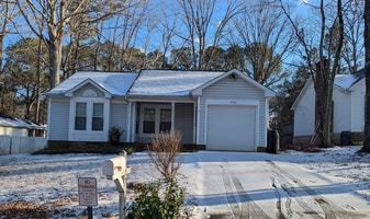 Room in House on Golden Oak Ct in Raleigh, NC - Building Photo