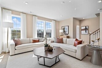 13240 Garland Ln in Midlothian, VA - Foto de edificio - Building Photo