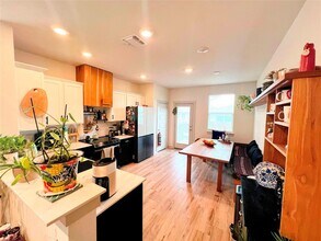 10805 Tildon Ave in Austin, TX - Building Photo - Building Photo