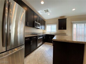 10817 Wrigley Field Ave in Las Vegas, NV - Building Photo - Building Photo