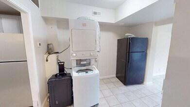 413 Evarts St NE, Unit 2 in Washington, DC - Building Photo - Building Photo