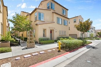 2265 Apple Ct in Upland, CA - Building Photo - Building Photo