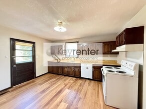 3806 Kellys Ferry Rd in Chattanooga, TN - Building Photo - Building Photo