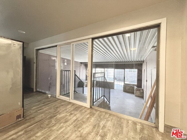 1196 W 36th St in Los Angeles, CA - Building Photo - Building Photo