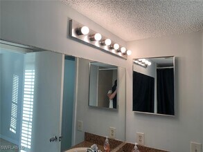 124 Santa Clara Dr in Naples, FL - Building Photo - Building Photo