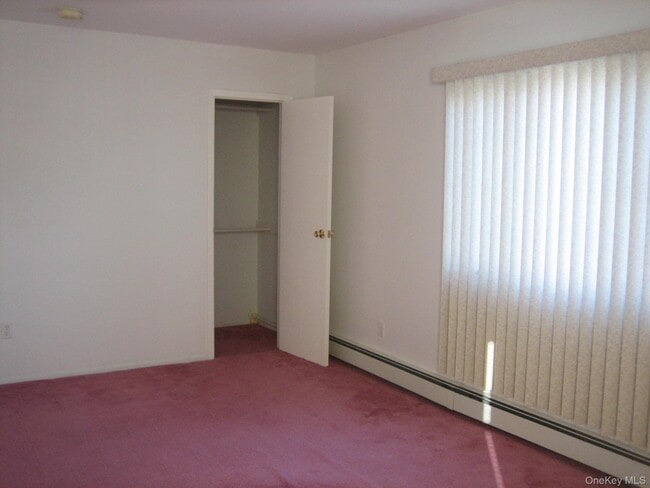 235 Fieldmere St in Elmont, NY - Building Photo - Building Photo