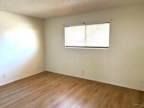 240 S Juanita St in Hemet, CA - Building Photo - Building Photo