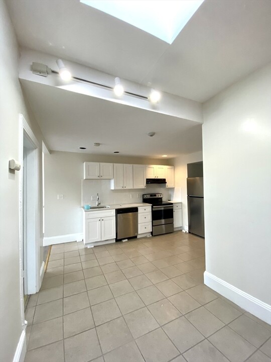 56 Park Vale Ave in Boston, MA - Building Photo