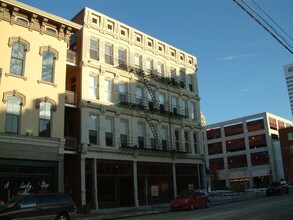 1232 Vine St in Cincinnati, OH - Building Photo - Building Photo
