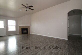 2704 Uvero Alto Dr in Killeen, TX - Building Photo - Building Photo