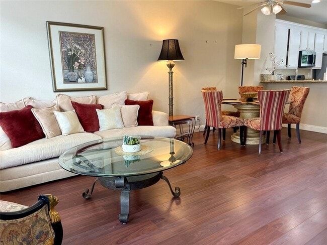 property at 28305 Paseo El Siena
