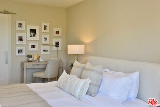 23908 De Ville Way in Malibu, CA - Building Photo - Building Photo