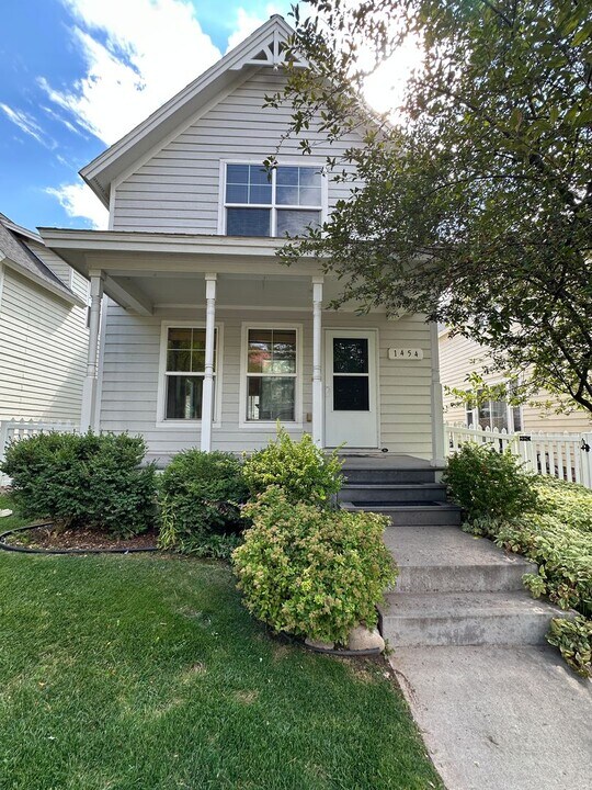 1454 Crawford Way in Glenwood Springs, CO - Building Photo