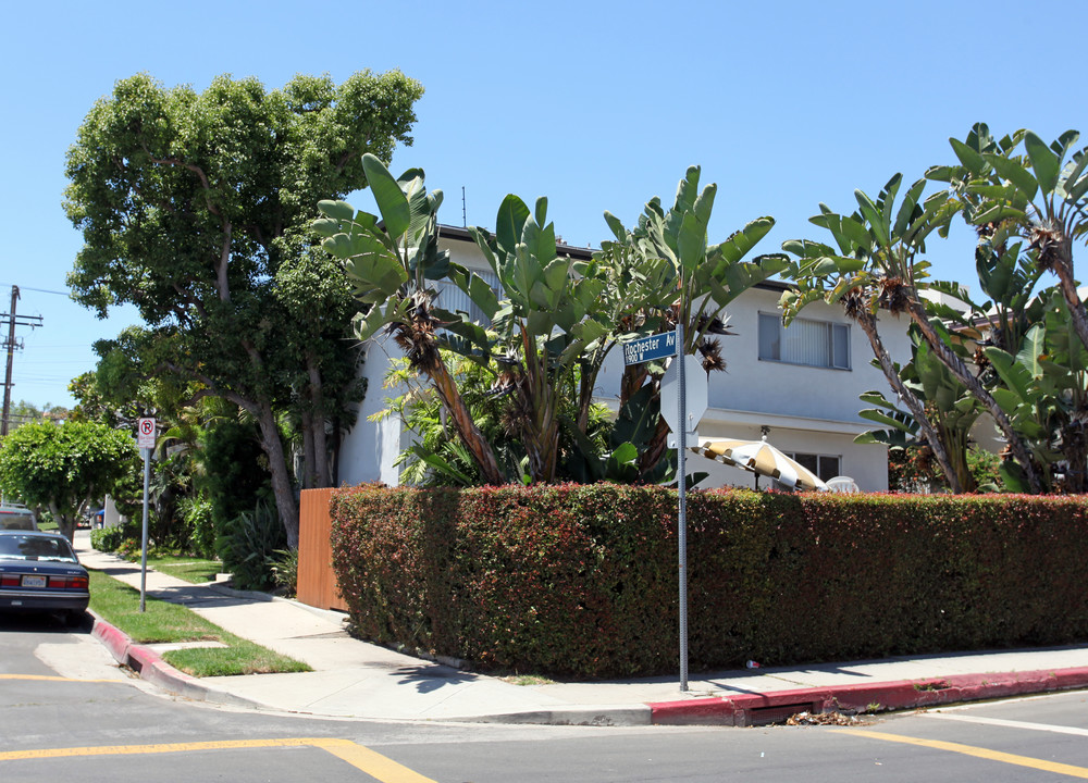 11953 Rochester Ave in Los Angeles, CA - Building Photo