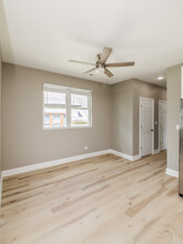 717 N Parkside Ave in Chicago, IL - Building Photo - Building Photo