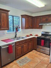 1207 Crupp Ct in Austin, TX - Foto de edificio - Building Photo