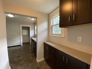136 Arlington St, Unit 1 in Boston, MA - Foto de edificio - Building Photo