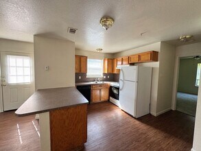 1100 Lansberry Ct in Killeen, TX - Building Photo - Building Photo